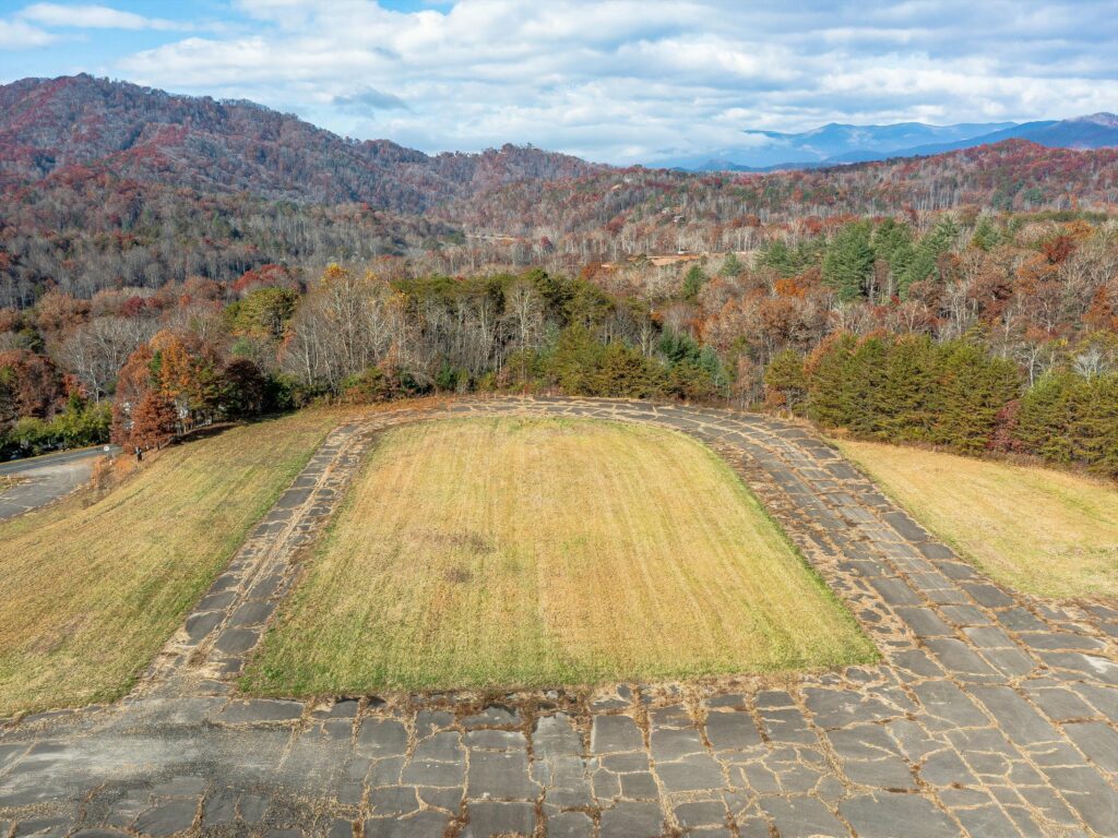 Large Acreage Tract and Airstrip for Sale in Bryson City