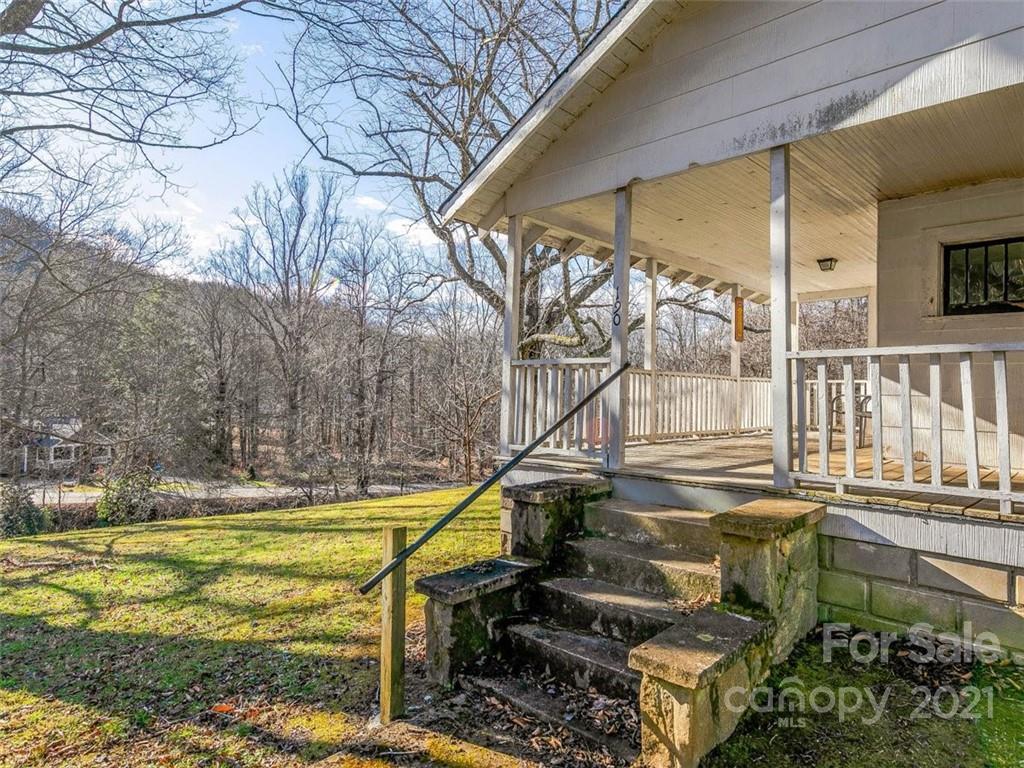 Weaverville Farm with Front Porch