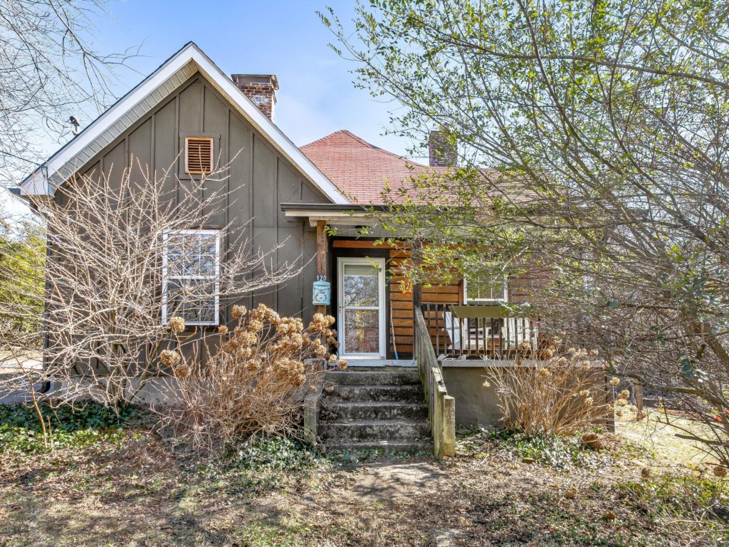 Historic bungalow for sale in Asheville between River Arts District and Downtown