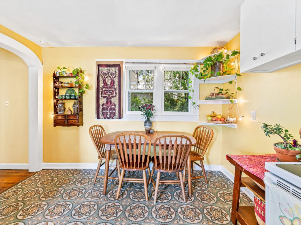 beautiful dining room in Candler bungalow