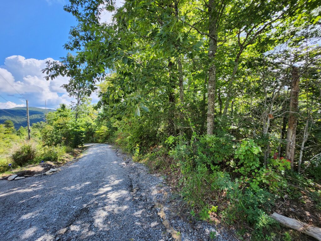 mountain land for sale in Hendersonville North Carolina
