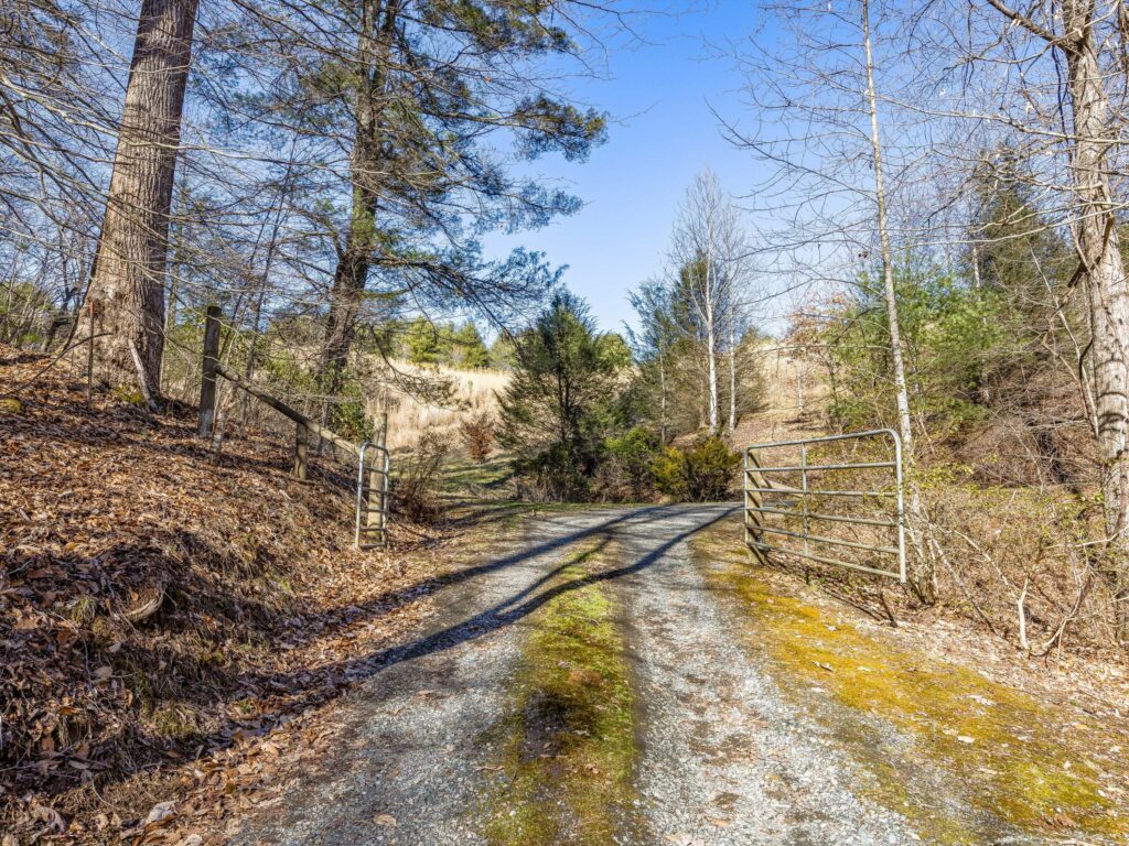 Land for Sale in Mars Hill NC with gate