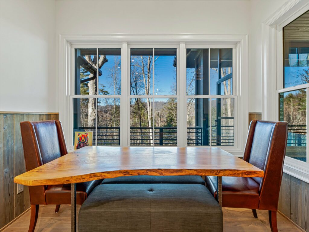 Home for Sale in Asheville's Grove Park Cove
