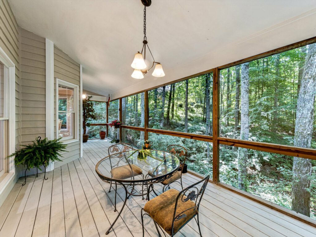screened in porch Hendersonville