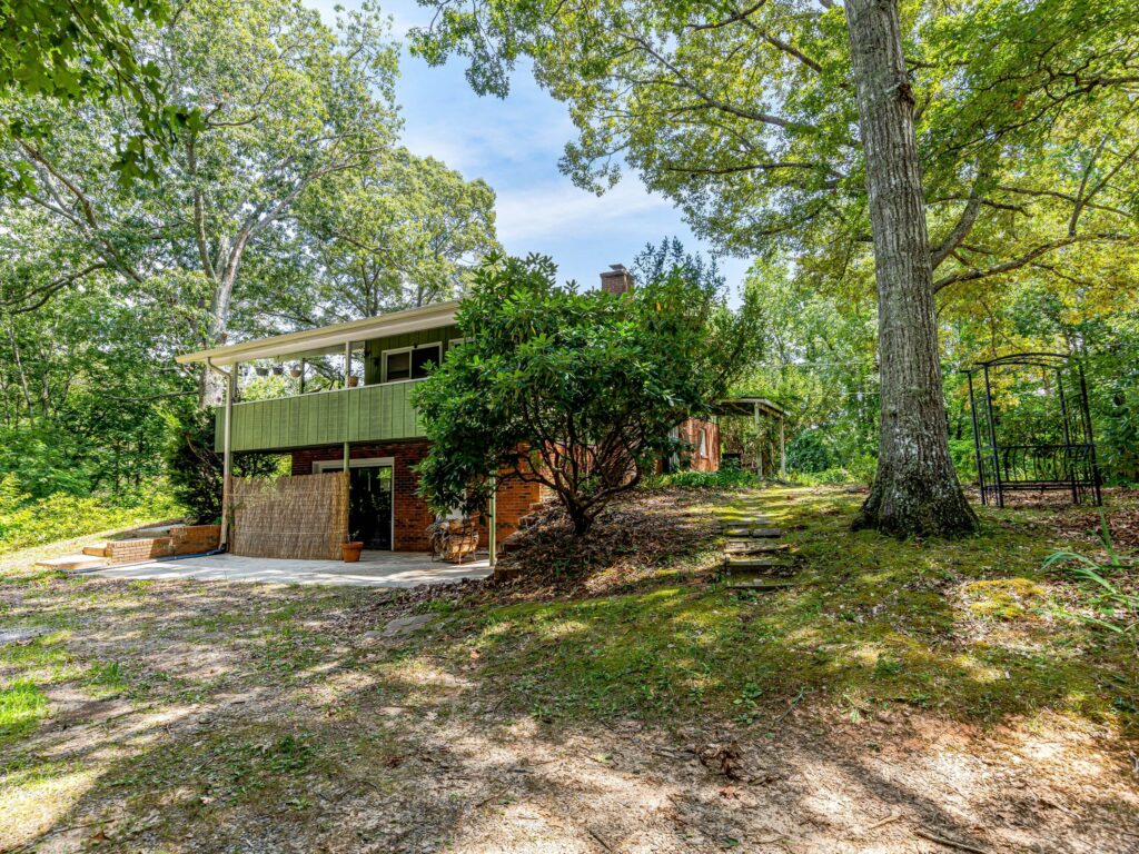 Mid-Century Modern Home for Sale in Fairview large yard