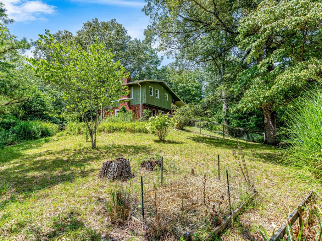 Mid-Century Modern Home for Sale in Fairview large yard