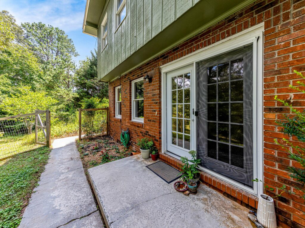 Mid-Century Modern Home for Sale in Fairview