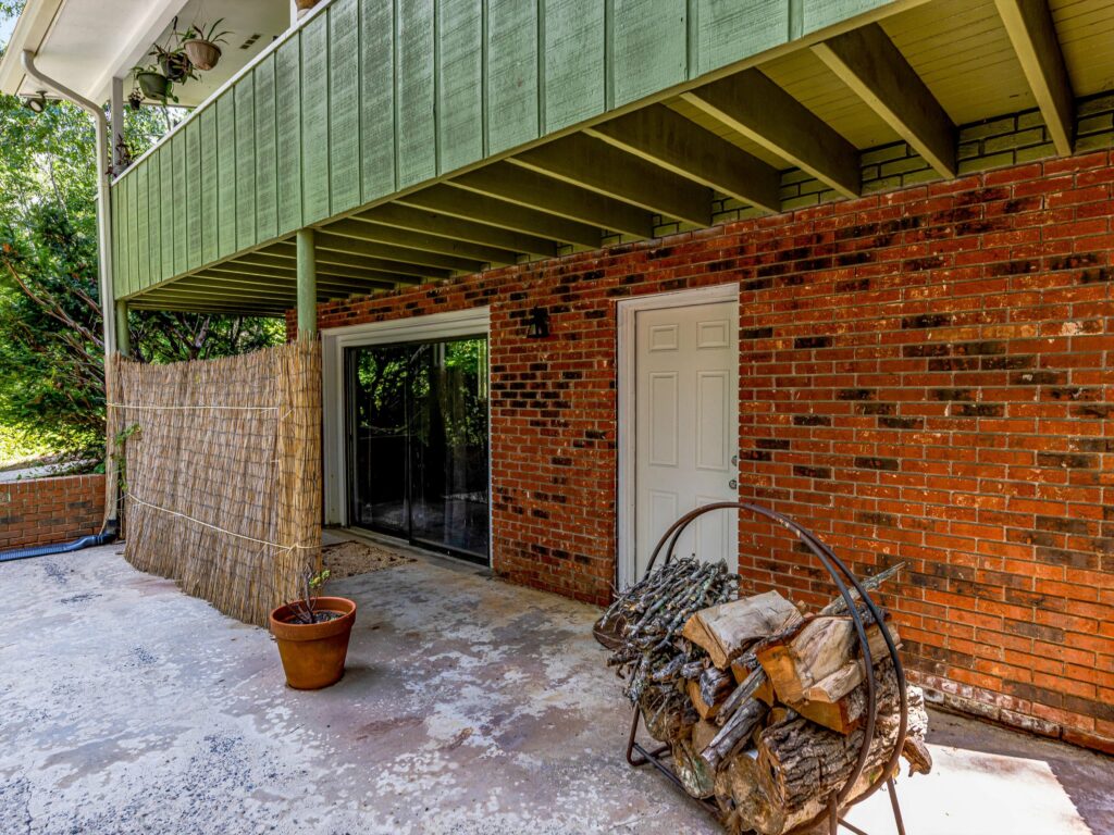 Mid-Century Modern Home for Sale in Fairview