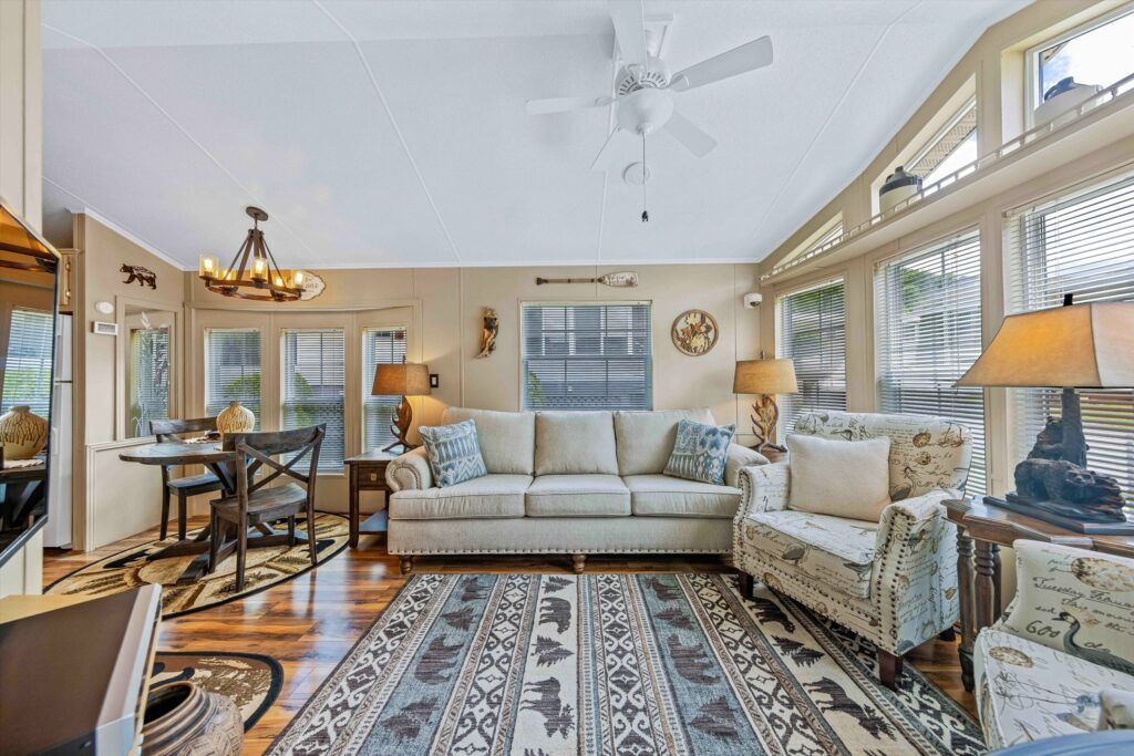 Fully-Furnished Maggie Valley Home and Lot with beautiful interior