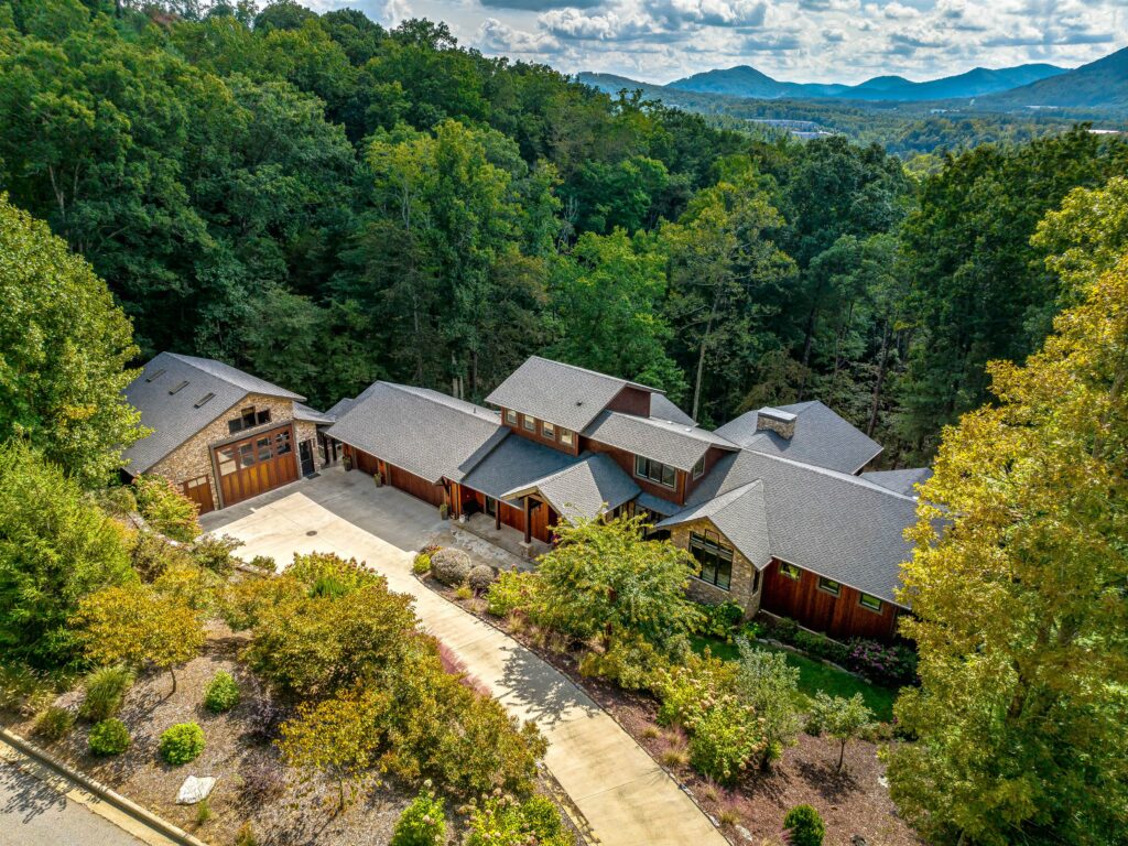 Luxurious Modern Mountain Estate in Asheville's Biltmore Park