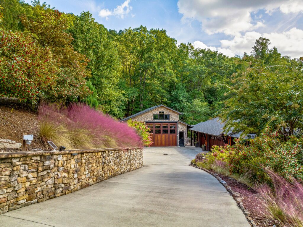 Luxurious Modern Mountain Estate in Asheville's Biltmore Park with privacy