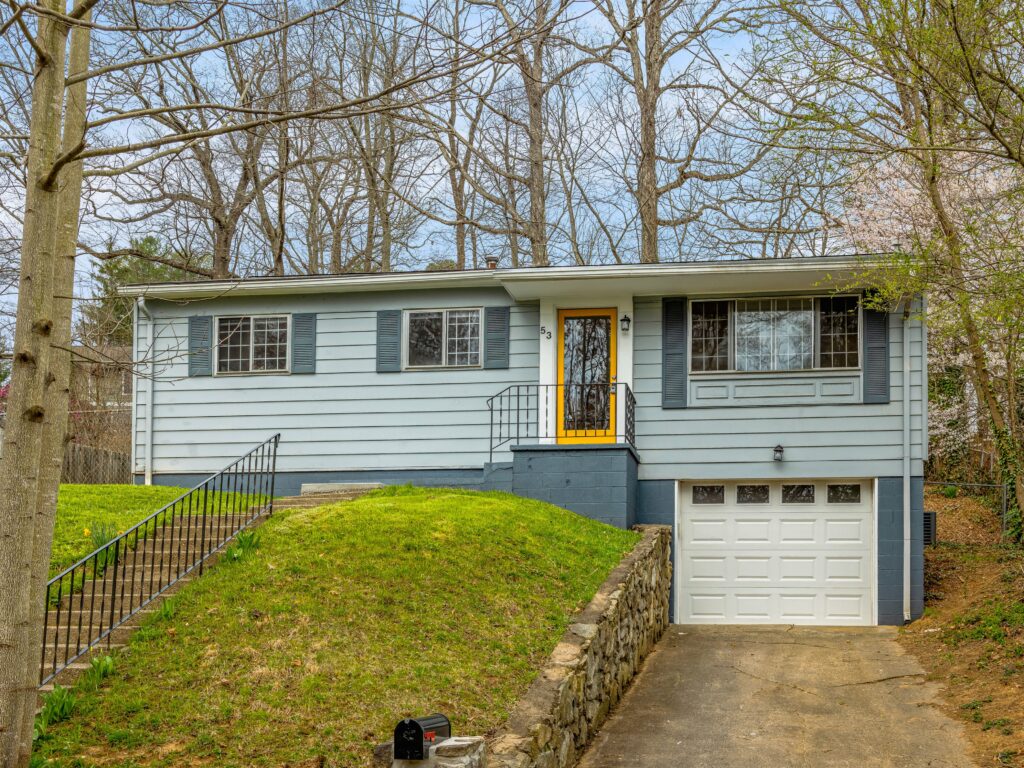 Three bedroom Home for Sale in West Asheville