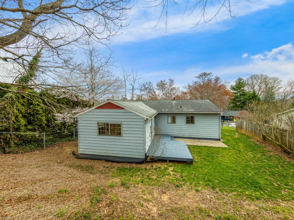 Three bedroom Home for Sale in West Asheville