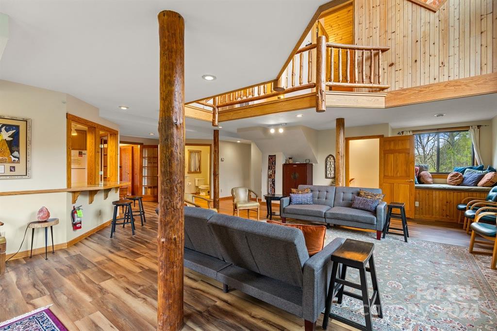 Bend of Ivy Lodge in Western North Carolina is for sale, The Lodge