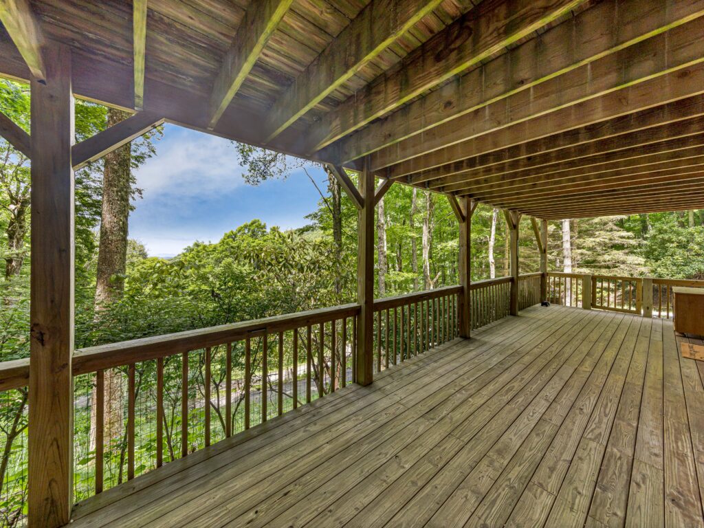 Private Fully-Furnished Wolf Laurel Home in Mars Hill NC long range views