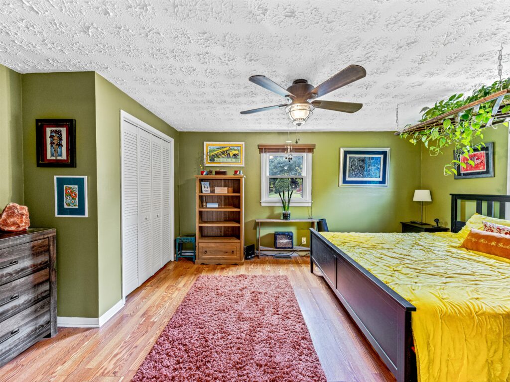 beautiful Asheville cottage for sale