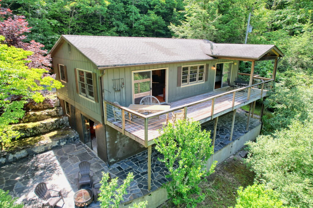 mountain home with views in Highlands/cashiers