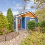 Cozy Black Mountain Cottage
