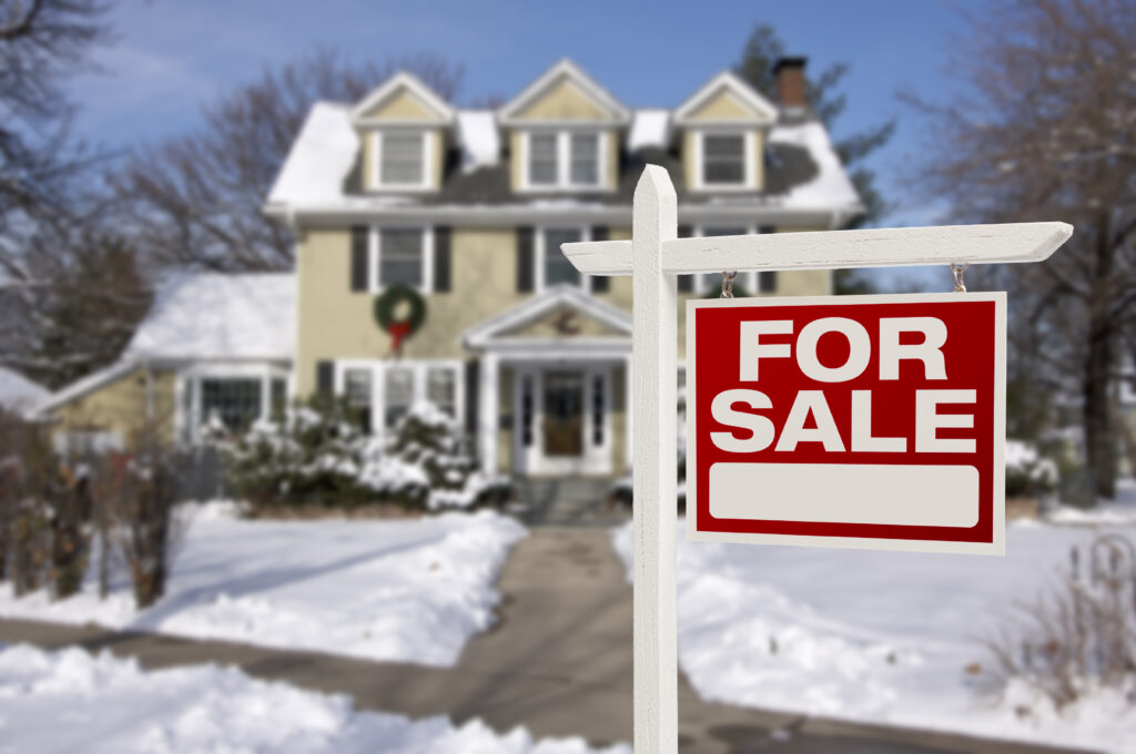 advantages of buying a home in winter